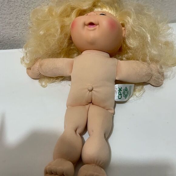 Cabbage Patch Kid Doll Long Blonde Hair Green Eyes Clean - Picture 3 of 12